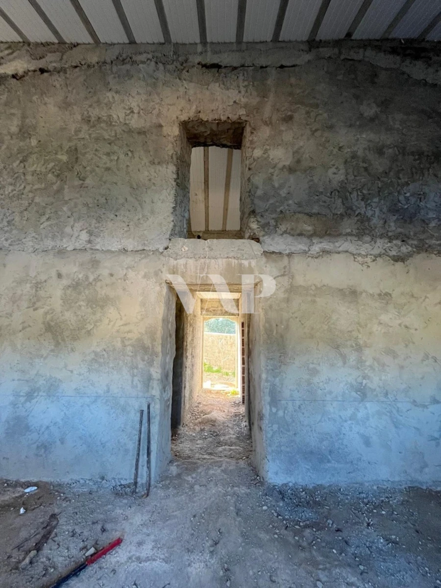 Moradia T9 para Venda em Santa Barbara de Nexe Foto 17