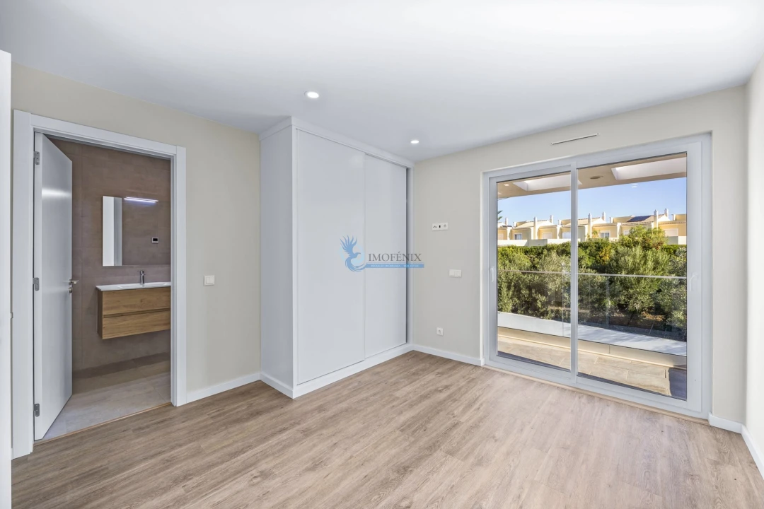 Moradia T3 para Venda em Albufeira e Olhos de Água Foto 30