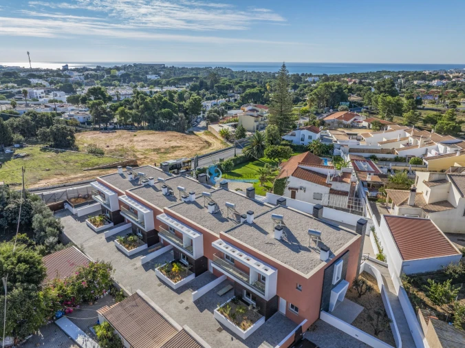 Moradia T3 para Venda em Albufeira e Olhos de Água Foto 2