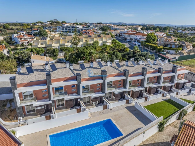 Moradia T3 para Venda em Albufeira e Olhos de Água Foto 4