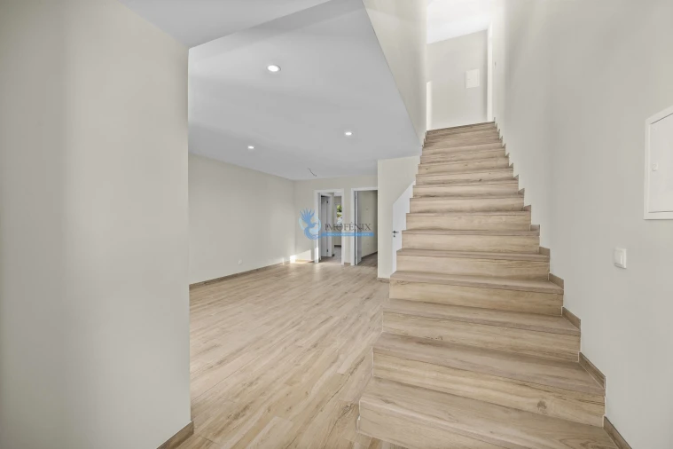 Moradia T3 para Venda em Albufeira e Olhos de Água Foto 10