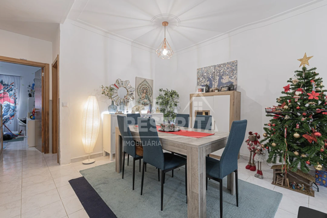 Apartamento T2 para Venda em Seixal, Arrentela e Aldeia de Paio Pires Foto 3