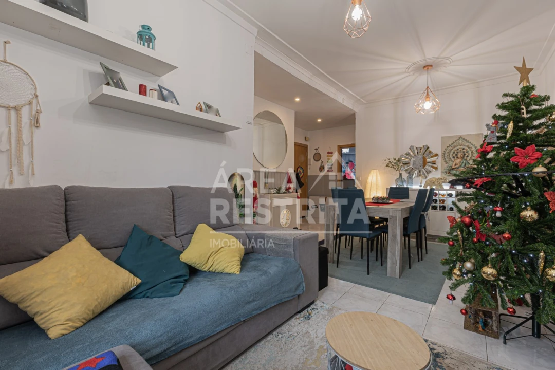 Apartamento T2 para Venda em Seixal, Arrentela e Aldeia de Paio Pires Foto 4