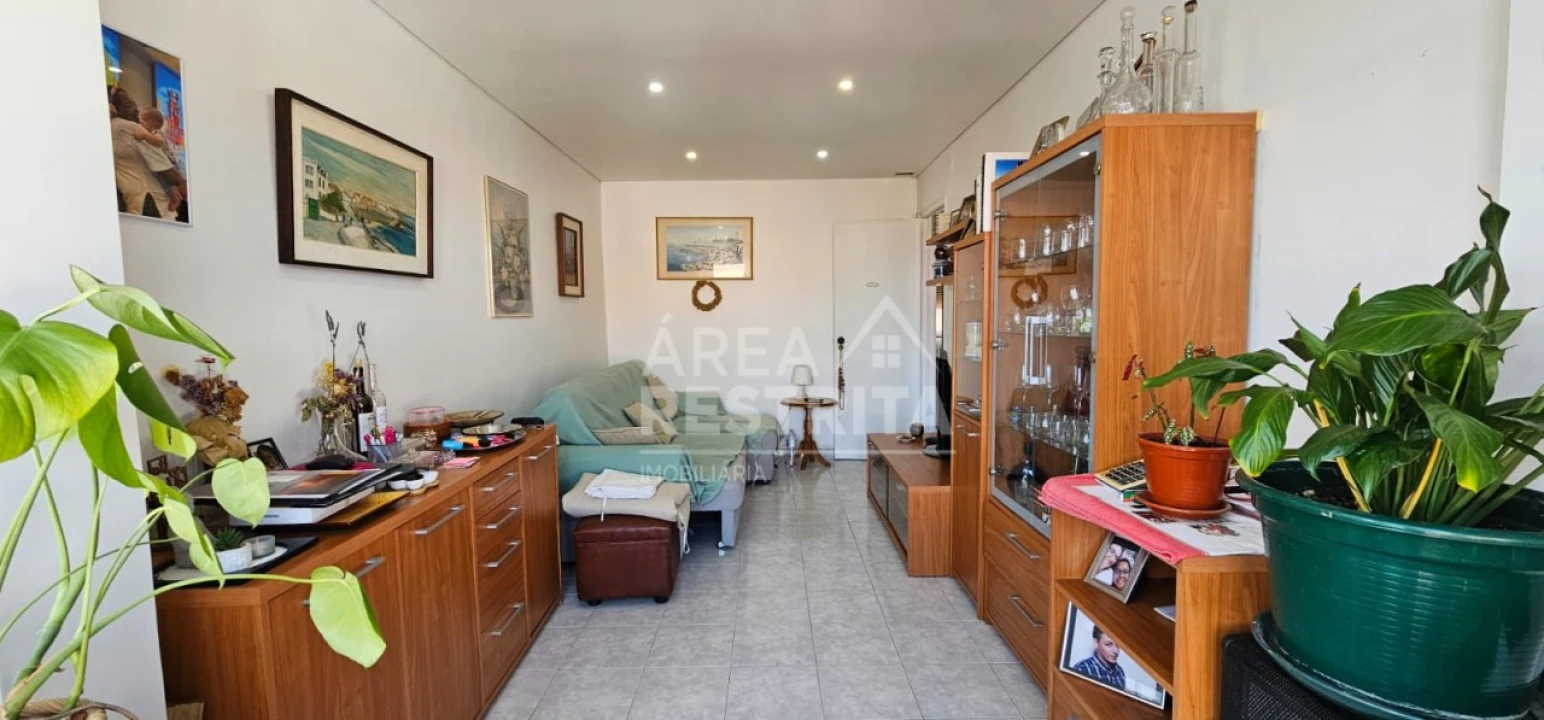 Apartamento T2 para Venda em Cacém e São Marcos Foto 1