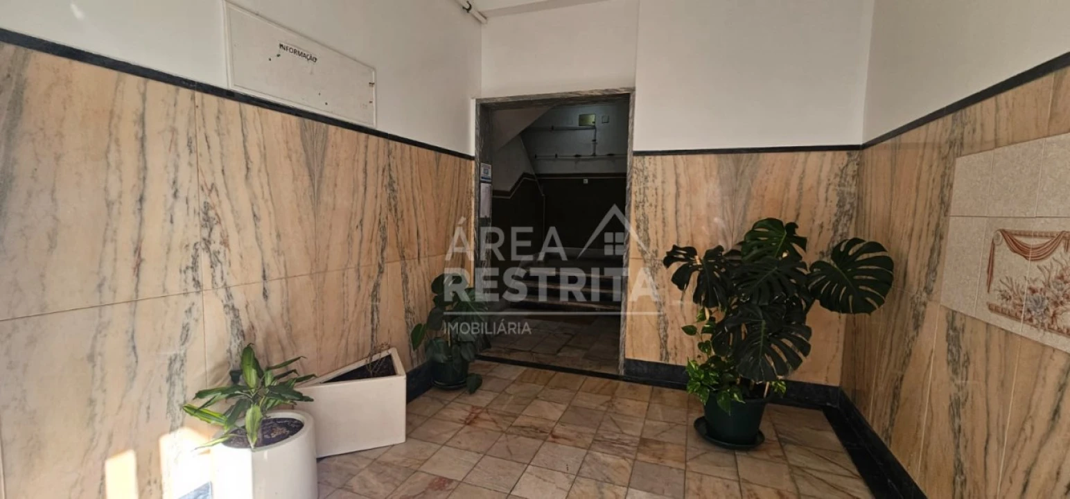 Apartamento T2 para Venda em Cacém e São Marcos Foto 3