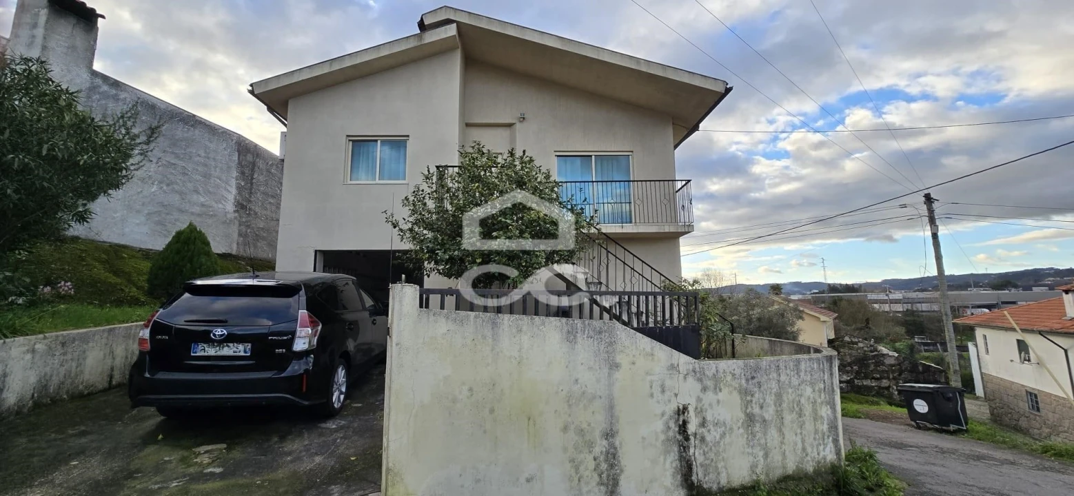 Moradia T3 para Venda em Selho (São Jorge) Foto 3