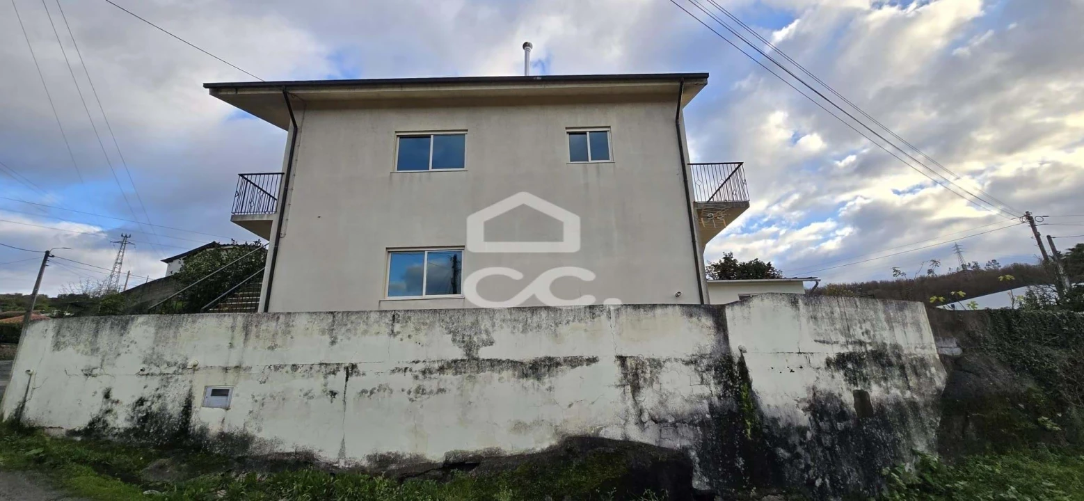 Moradia T3 para Venda em Selho (São Jorge) Foto 4