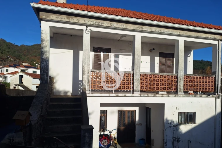 Moradia T3 para Venda em Guardão Foto 2