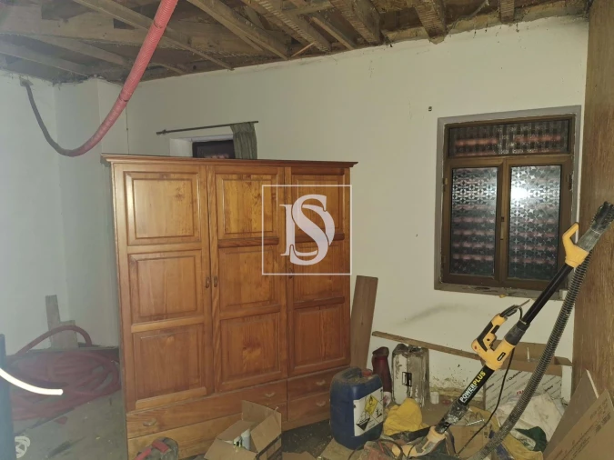 Moradia T3 para Venda em Guardão Foto 11