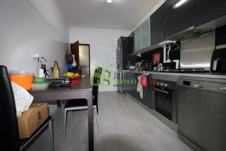 Apartamento T3 para Venda em Laranjeiro e Feijó