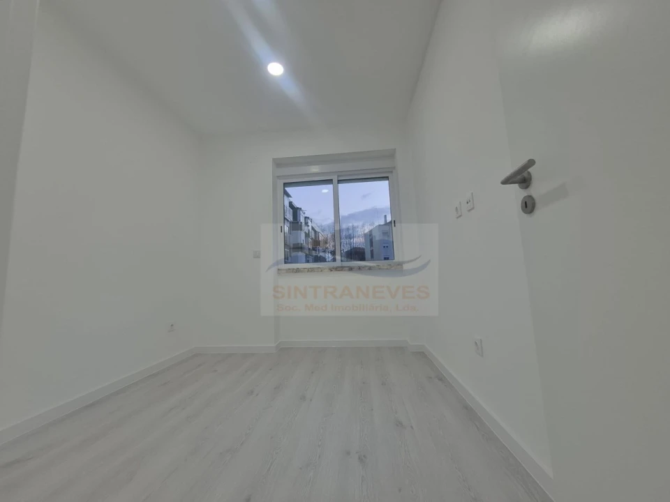 Apartamento T2 para Venda em Almada, Cova da Piedade, Pragal e Cacilhas Foto 6