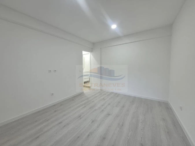 Apartamento T2 para Venda em Almada, Cova da Piedade, Pragal e Cacilhas Foto 2