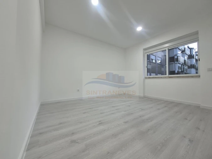 Apartamento T2 para Venda em Almada, Cova da Piedade, Pragal e Cacilhas Foto 4