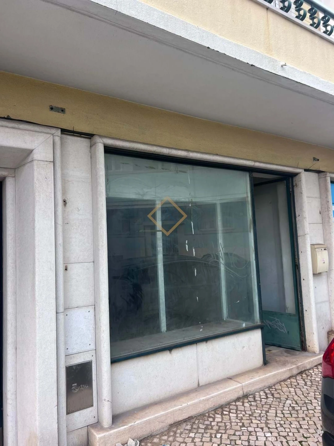 Negócio para Arrendamento em Santo António Foto 1