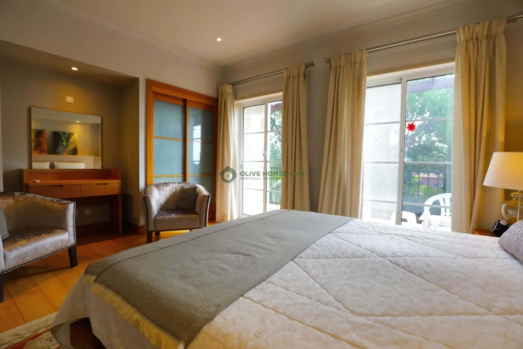 Moradia T4 para Venda em Quarteira Foto 28