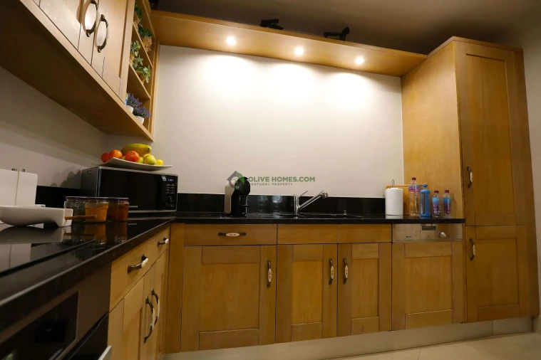 Moradia T4 para Venda em Quarteira Foto 13