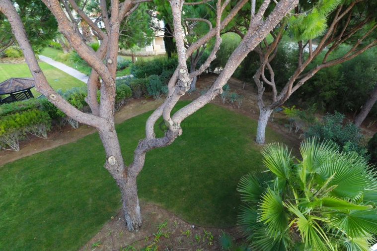 Moradia T4 para Venda em Quarteira Foto 26