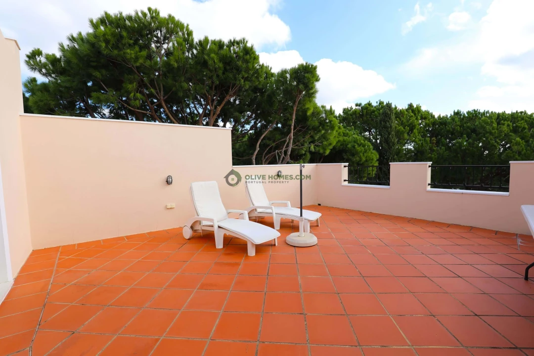 Moradia T4 para Venda em Quarteira Foto 47