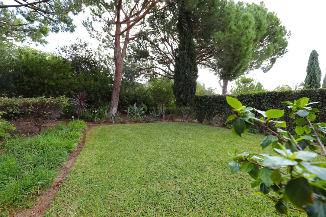 Moradia T4 para Venda em Quarteira Foto 52