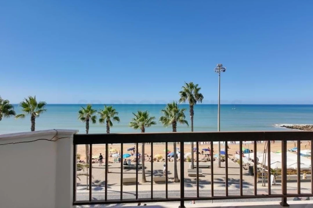 Apartamento T3 para Venda em Quarteira Foto 11