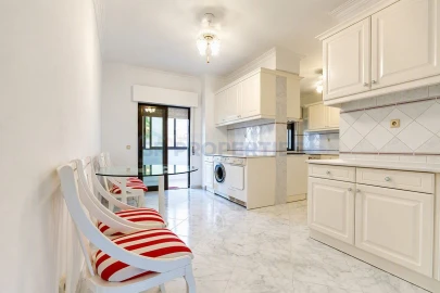 Apartamento T3 para Venda em Quarteira