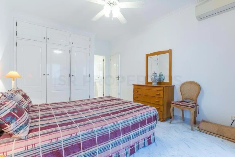 Apartamento T3 para Venda em Quarteira Foto 33