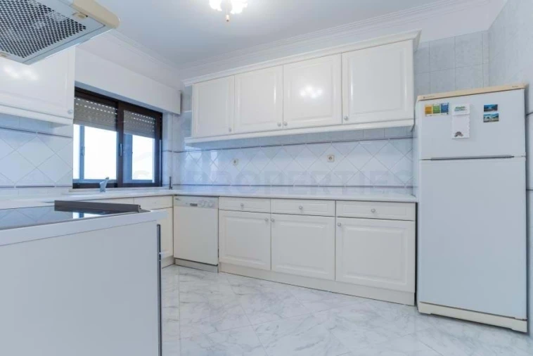 Apartamento T3 para Venda em Quarteira Foto 34