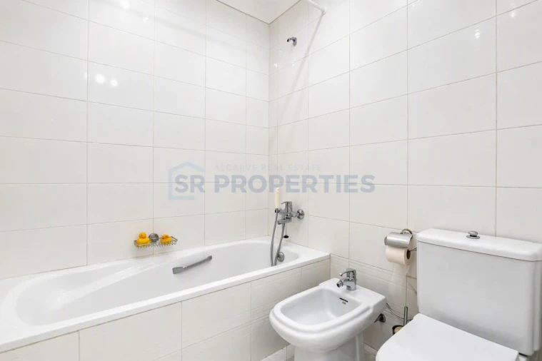 Apartamento T3 para Venda em Quarteira Foto 27