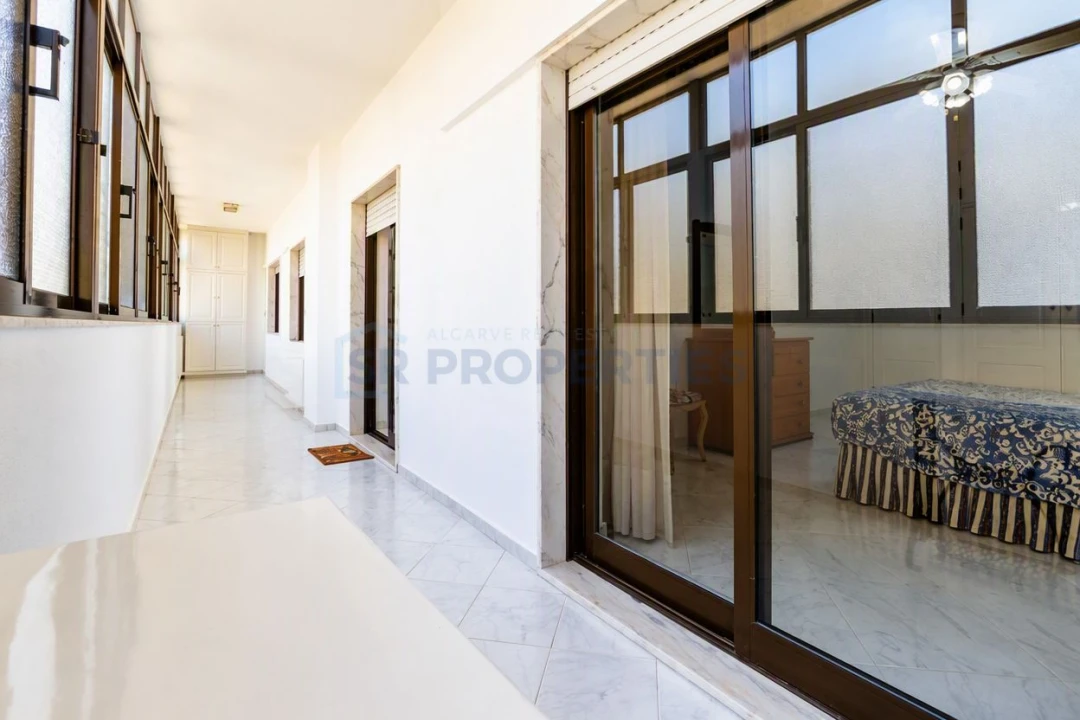 Apartamento T3 para Venda em Quarteira Foto 31