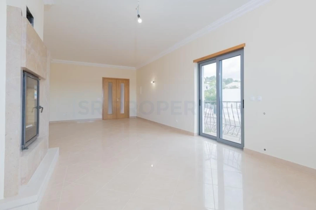 Moradia T6 para Venda em Loule (São Sebastião) Foto 12