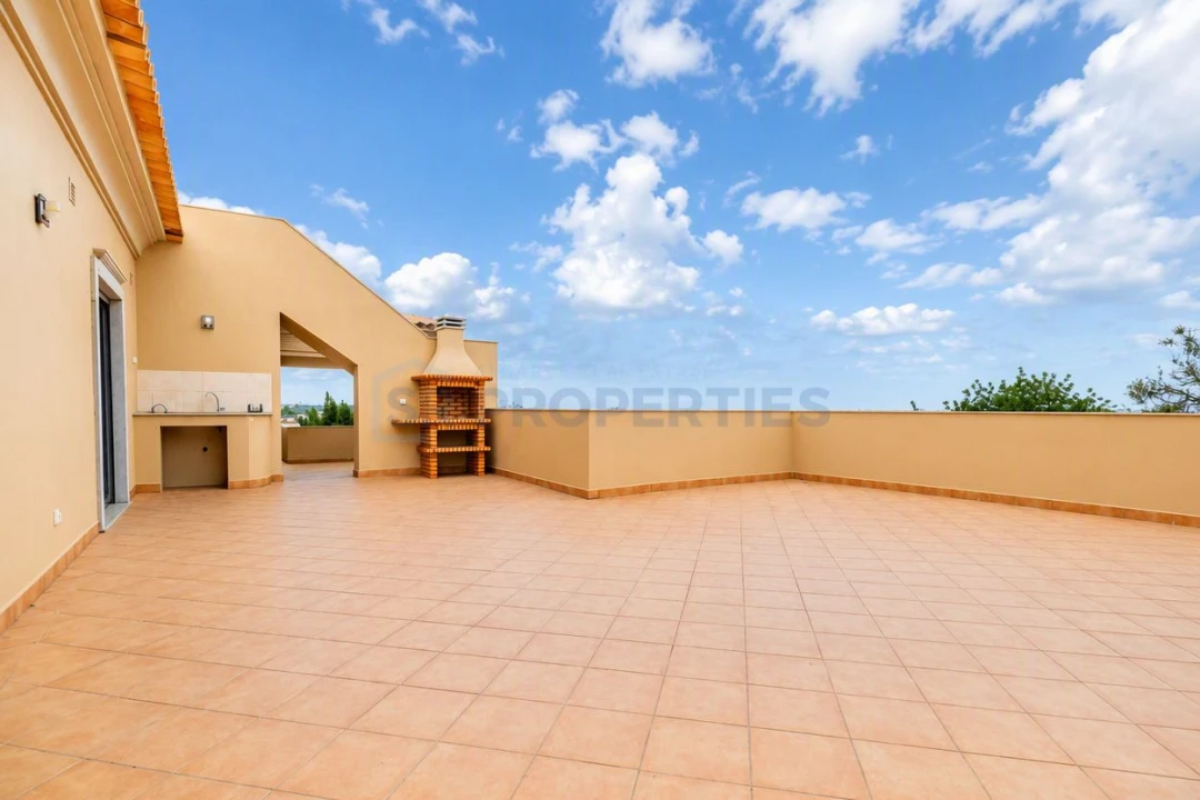 Moradia T4 para Venda em Loule (São Sebastião) Foto 39