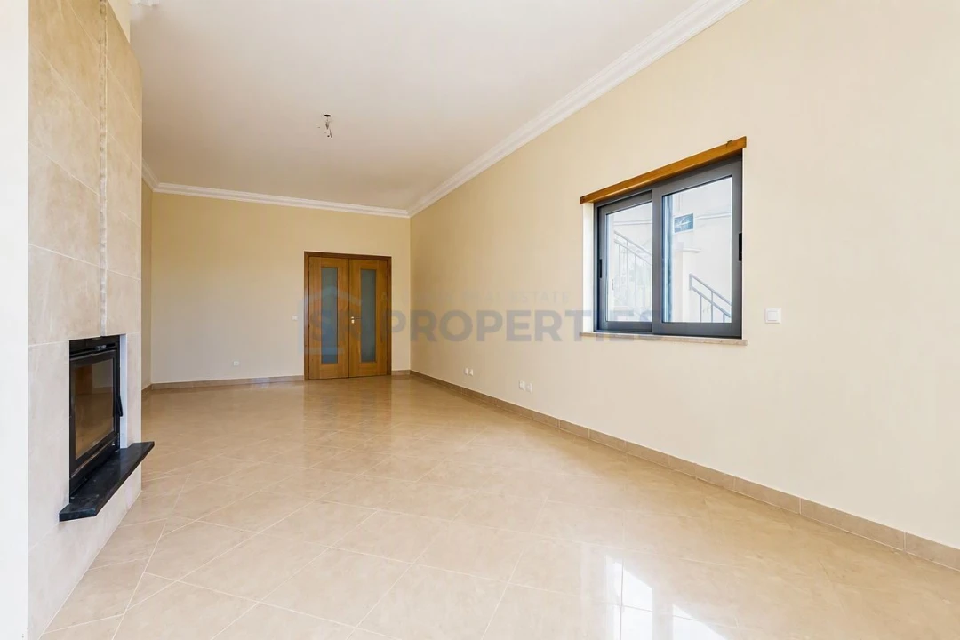 Moradia T4 para Venda em Loule (São Sebastião) Foto 7