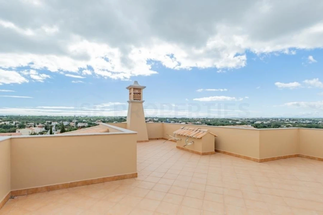 Moradia T6 para Venda em Loule (São Sebastião) Foto 21