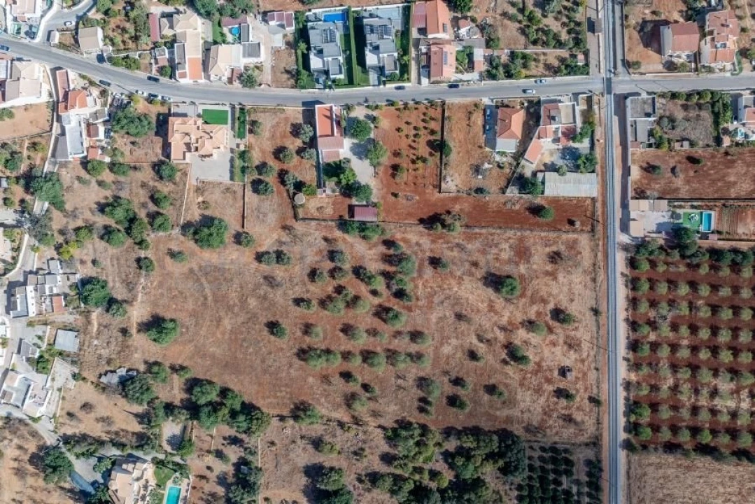 Moradia T6 para Venda em Loule (São Sebastião) Foto 40