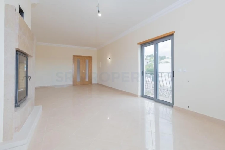 Moradia T6 para Venda em Loule (São Sebastião) Foto 12