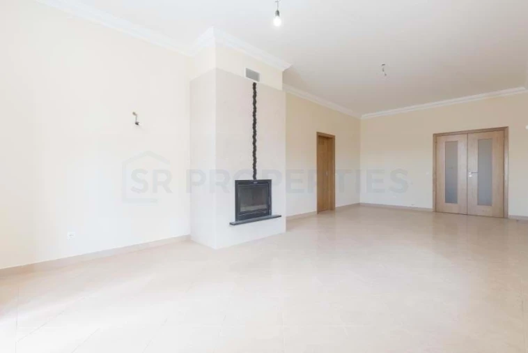 Moradia T6 para Venda em Loule (São Sebastião) Foto 2