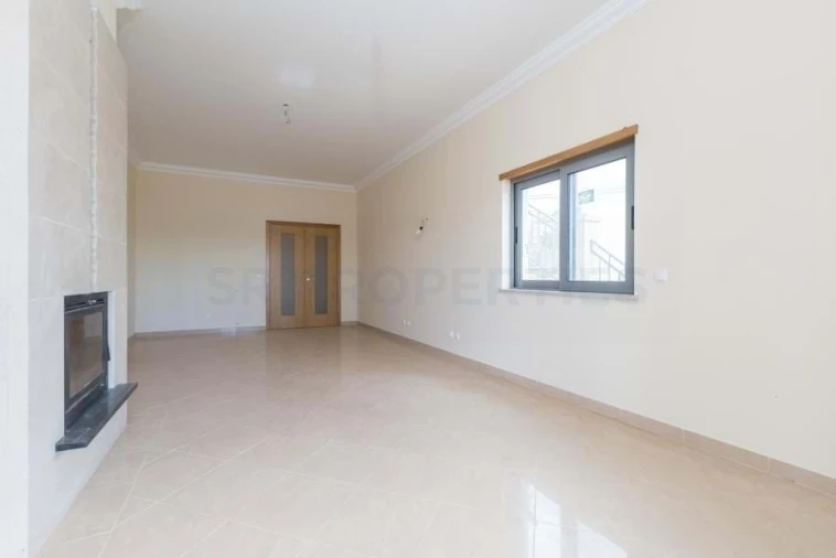 Moradia T6 para Venda em Loule (São Sebastião) Foto 3