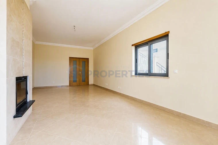 Moradia T4 para Venda em Loule (São Sebastião) Foto 7