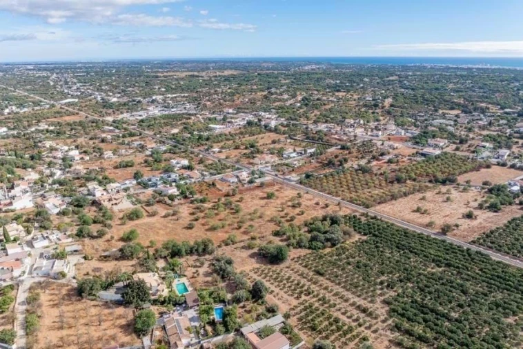 Moradia T6 para Venda em Loule (São Sebastião) Foto 37