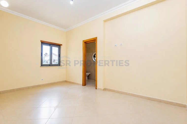 Moradia T4 para Venda em Loule (São Sebastião) Foto 19