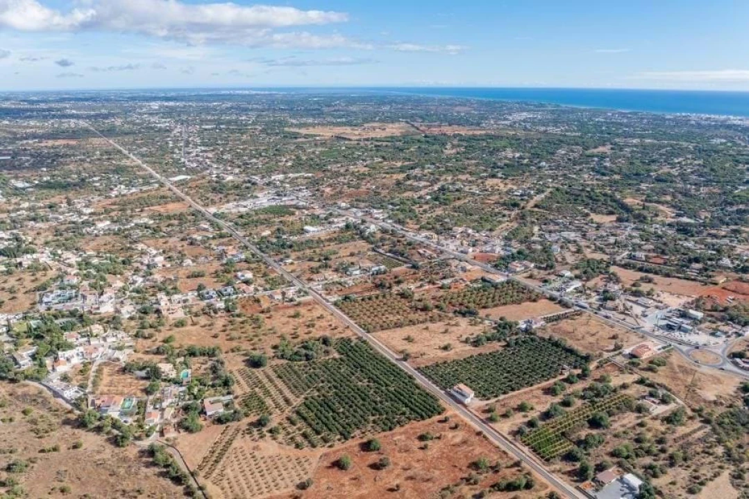 Moradia T6 para Venda em Loule (São Sebastião) Foto 38