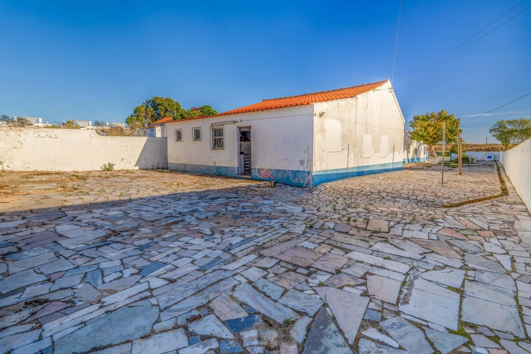 Moradia T5 para Venda em Lagos (São Sebastião e Santa Maria) Foto 23