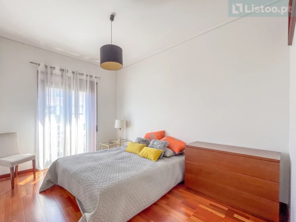 Apartamento T5 para Venda em Paranhos Foto 19