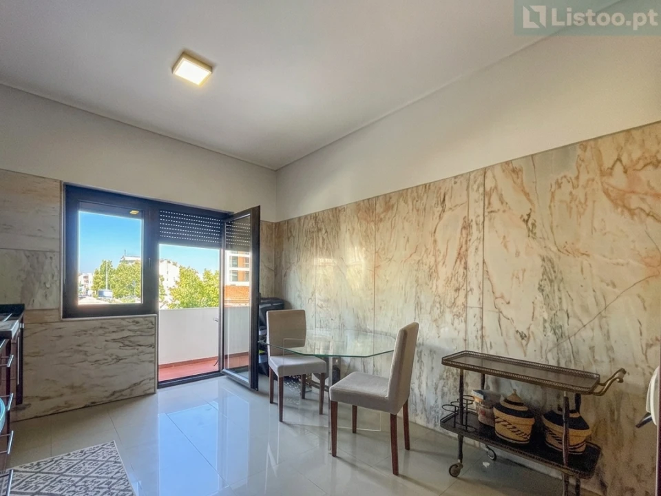 Apartamento T5 para Venda em Paranhos Foto 14