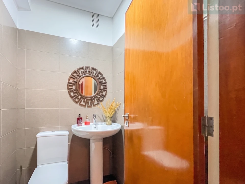 Apartamento T5 para Venda em Paranhos Foto 17