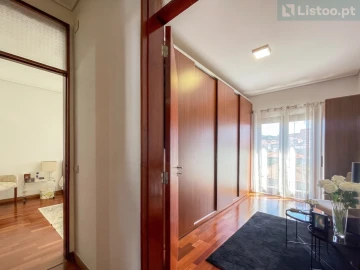 Apartamento T5 para Venda em Paranhos