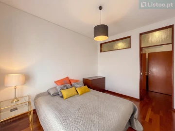 Apartamento T5 para Venda em Paranhos