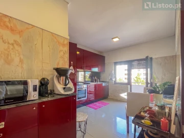 Apartamento T5 para Venda em Paranhos