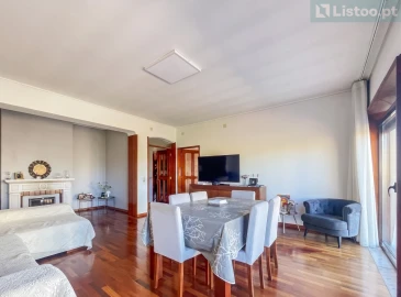 Apartamento T5 para Venda em Paranhos