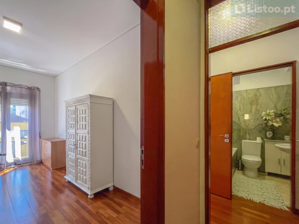 Apartamento T5 para Venda em Paranhos Foto 21